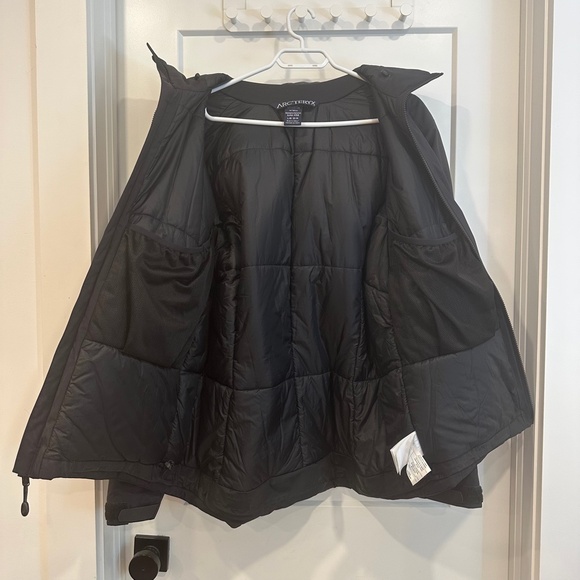 Arc'teryx Fission SV Winter Jacket - Picture 10 of 12